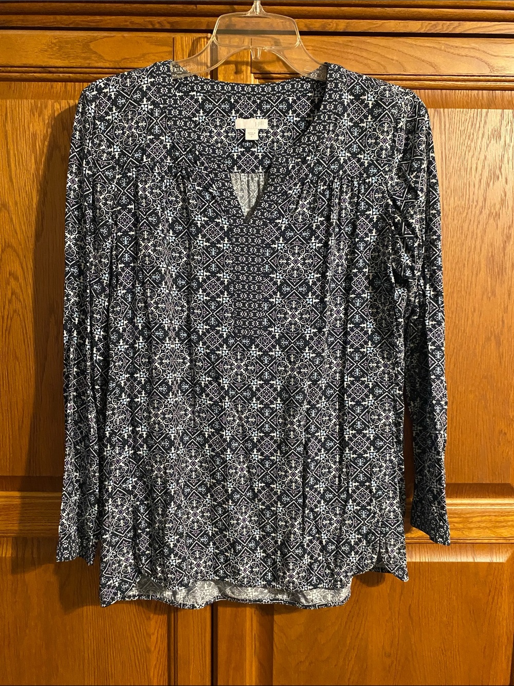 J. Jill Navy and White Geometric V-Neck Long Sleeve Top